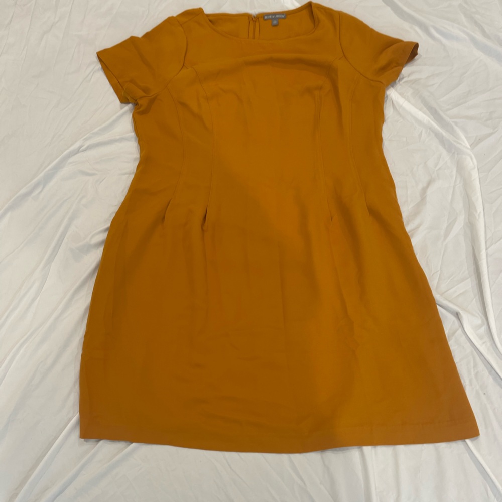 22W mustard yellow women’s dress, lightly worn